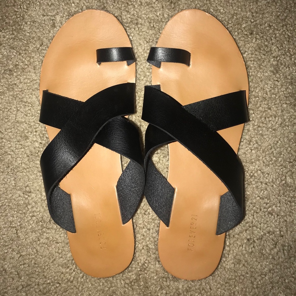 Black Crossed Toe Sandals